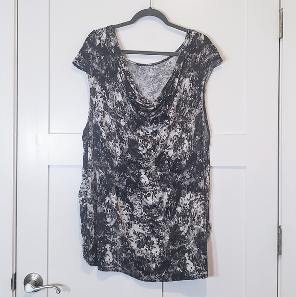 Lane Bryant (Lot Of 2) Sleeveless Tunic Tops Draped Neck Size 26/28 Black Pink - Picture 2 of 16